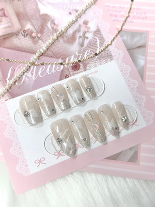 Soft Nude Flutter